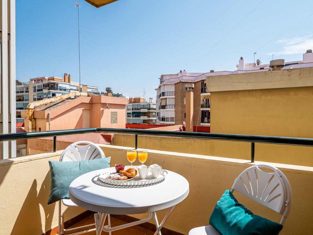 Апартаменты Malagueta Sunny Deluxe Малага Экстерьер фото