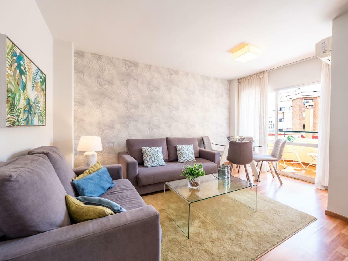 Апартаменты Malagueta Sunny Deluxe Малага Экстерьер фото